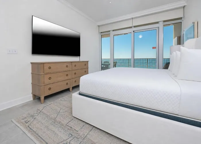 Phoenix Gulf Towers 908 Apartment *